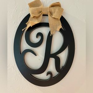 “R” Signet Hanging Wall Art with Burlap Bow